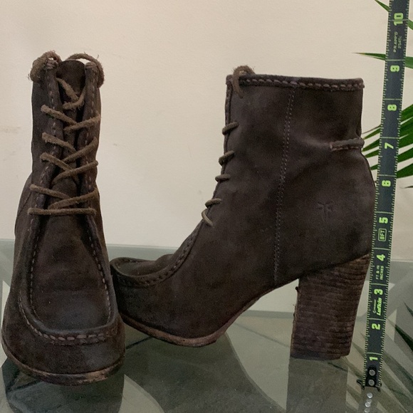 FRYE Parker Moc Short Suede Lace Up Boots - Picture 11 of 15